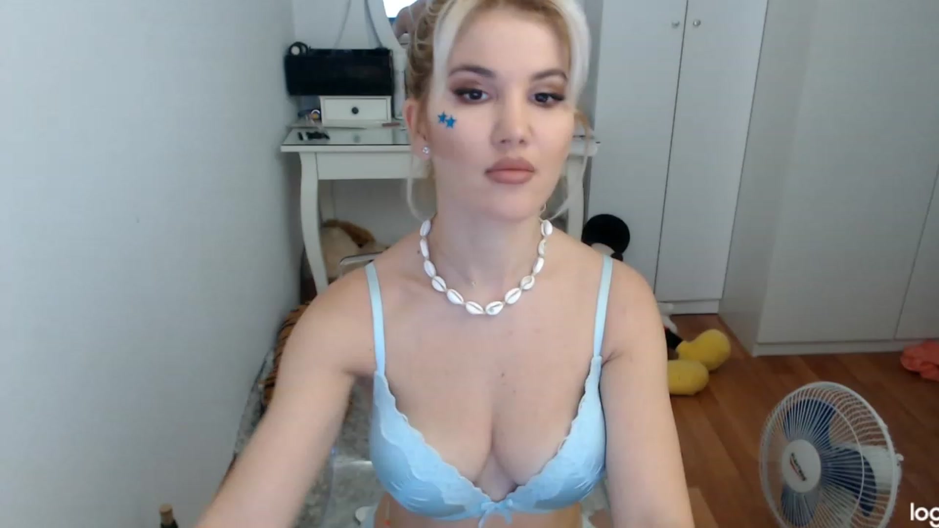 Gallery image thumbnail from AutumnJewel's myfreecams stream on, 09/22/2023, 10:07 image 13 of 20