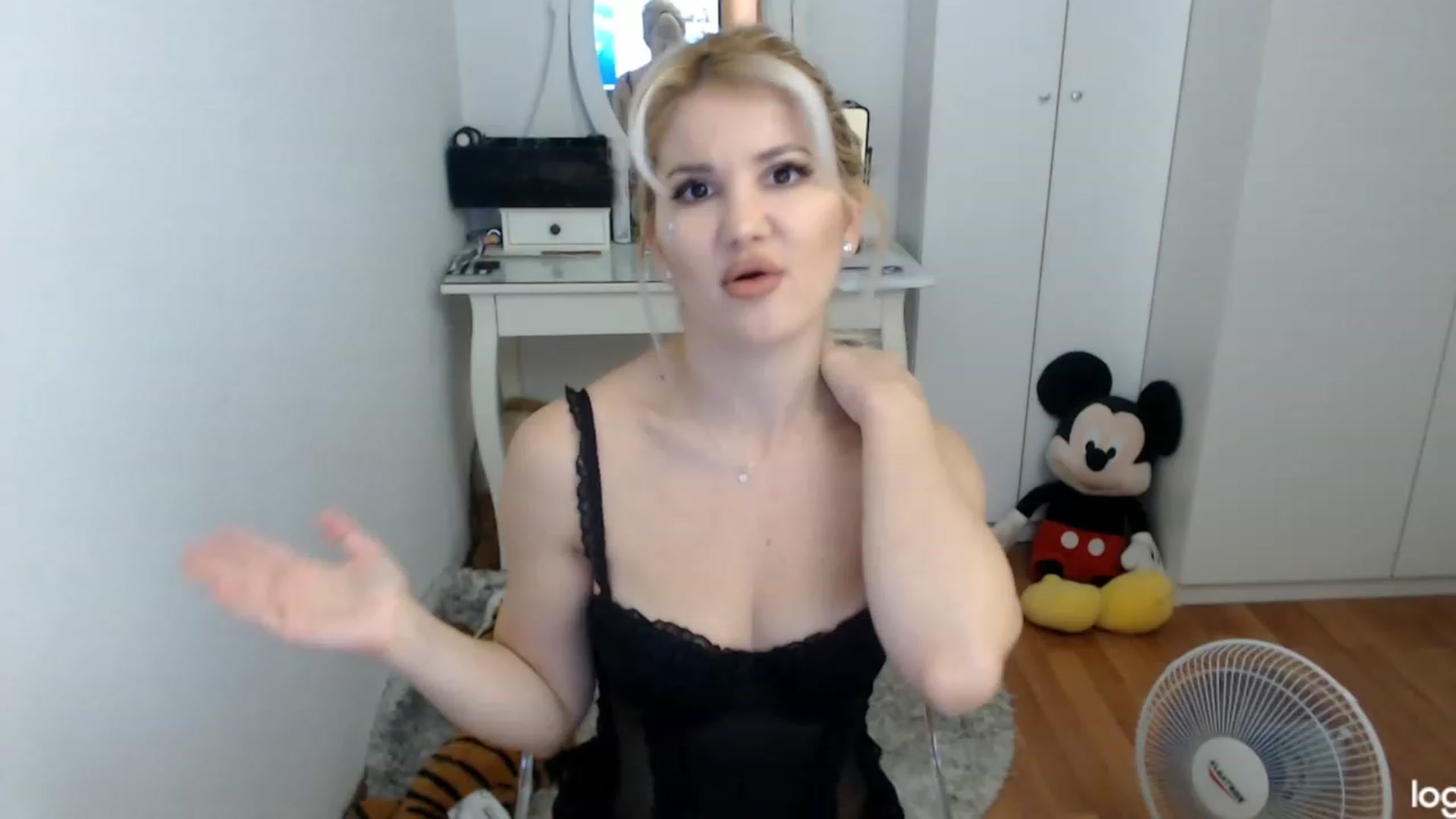 Gallery image thumbnail from AutumnJewel's myfreecams stream on, 09/27/2023, 07:35 image 15 of 20