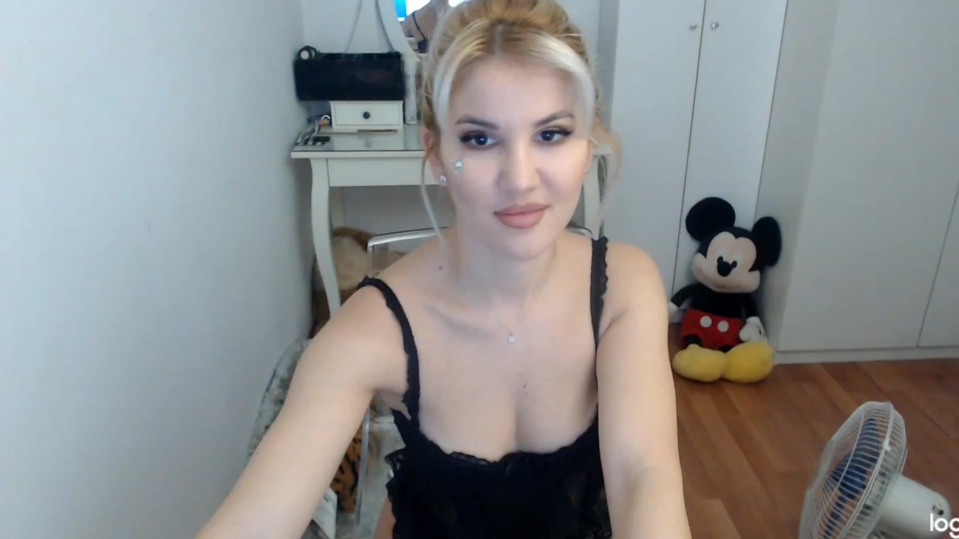Gallery image thumbnail from AutumnJewel's myfreecams stream on, 09/27/2023, 07:35 image 4 of 20