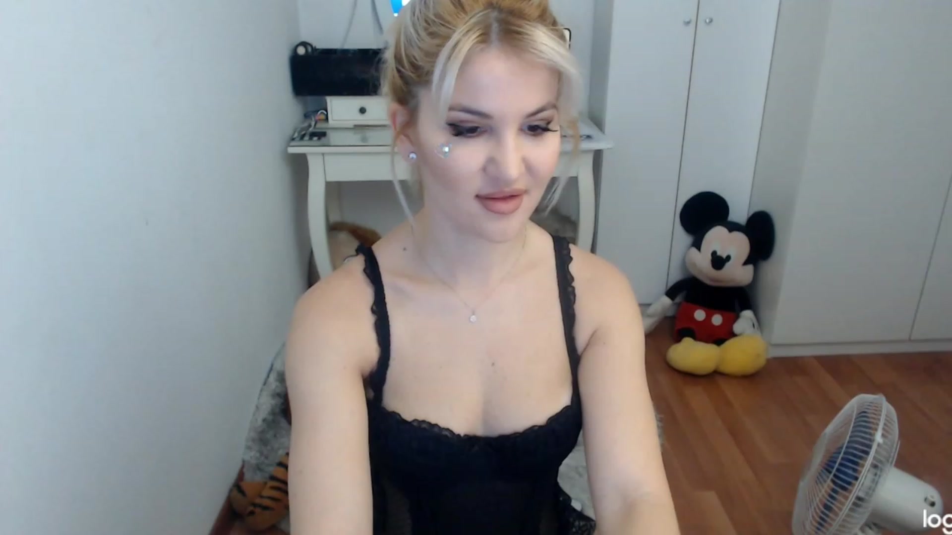 Gallery image thumbnail from AutumnJewel's myfreecams stream on, 09/27/2023, 07:35 image 8 of 20