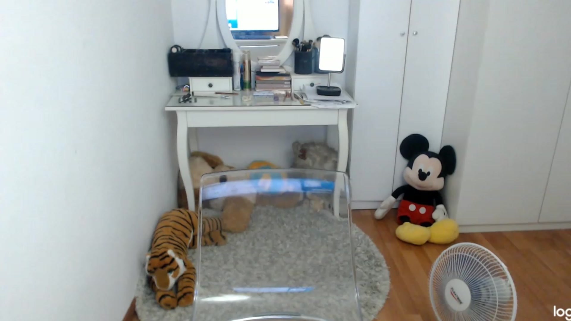Gallery image thumbnail from AutumnJewel's myfreecams stream on, 09/28/2023, 08:25 image 11 of 20