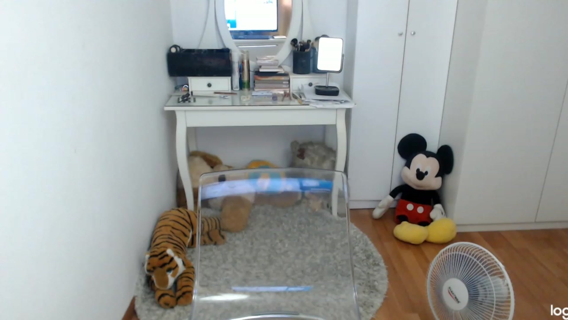 Gallery image thumbnail from AutumnJewel's myfreecams stream on, 09/28/2023, 08:25 image 12 of 20