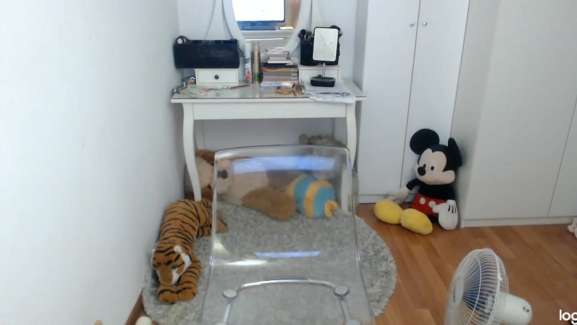 Gallery image thumbnail from AutumnJewel's myfreecams stream on, 10/03/2023, 08:54 image 13 of 20