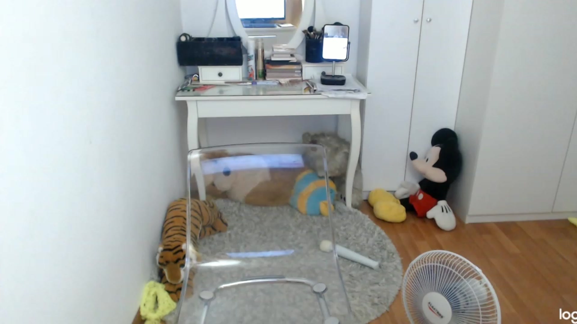 Gallery image thumbnail from AutumnJewel's myfreecams stream on, 10/04/2023, 09:08 image 15 of 20