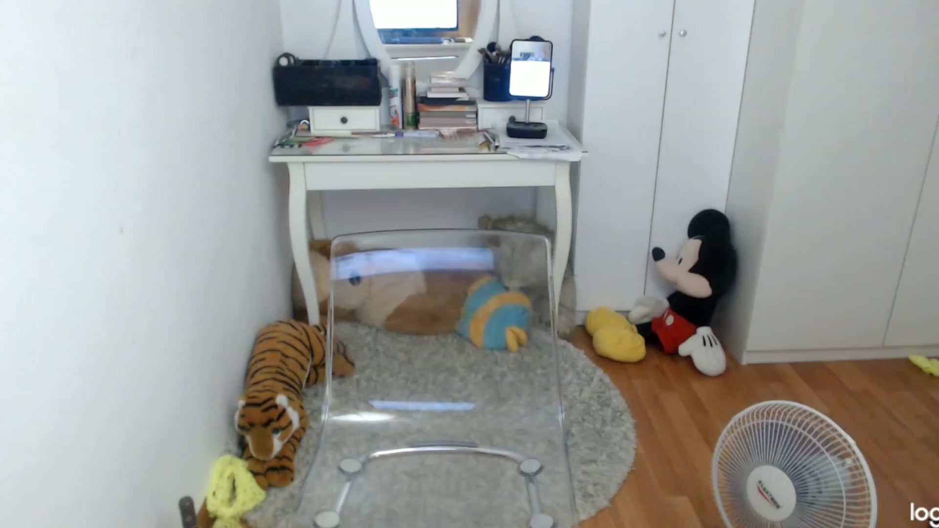 Gallery image thumbnail from AutumnJewel's myfreecams stream on, 10/04/2023, 09:08 image 6 of 20