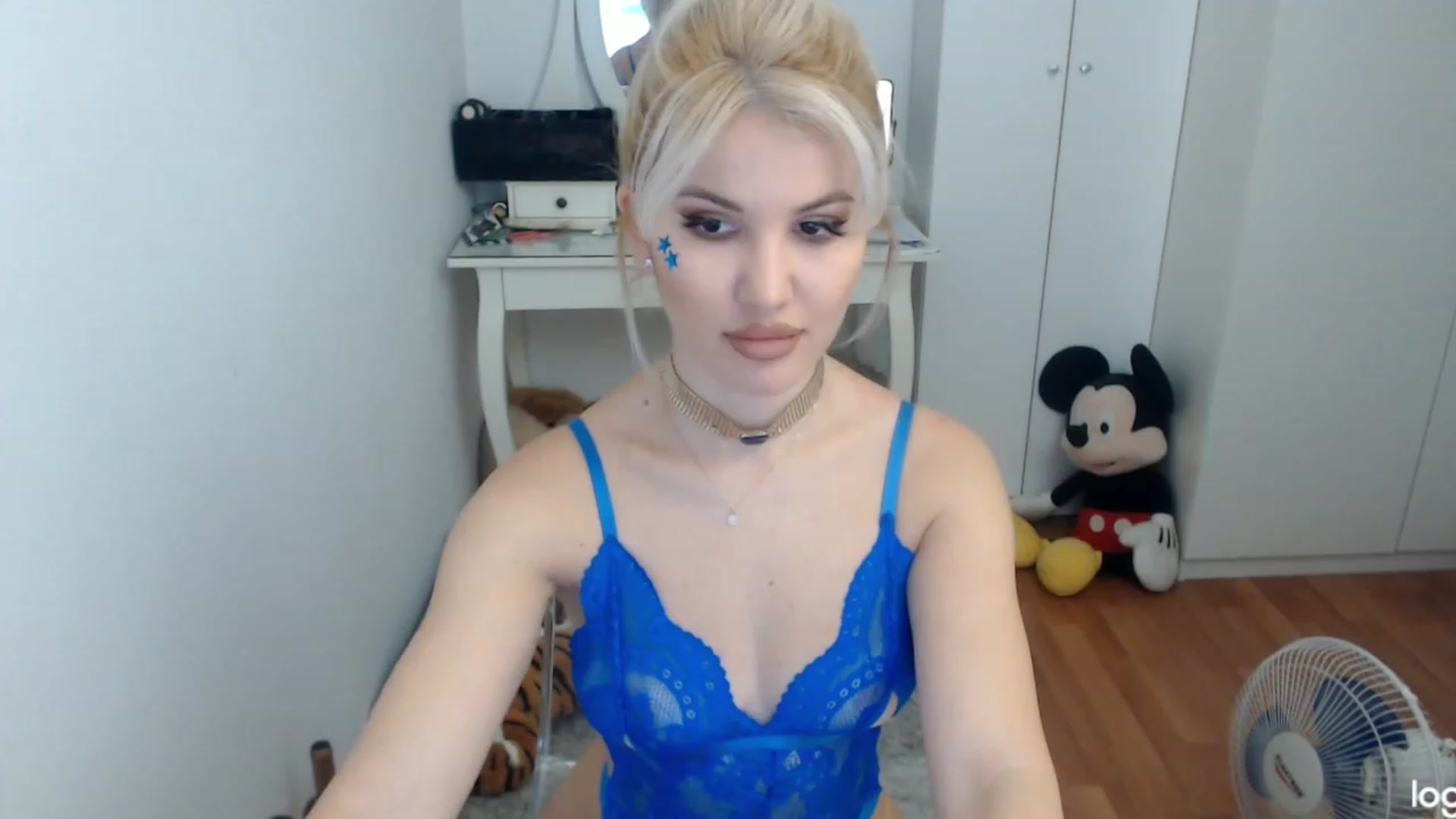 Gallery image thumbnail from AutumnJewel's myfreecams stream on, 10/07/2023, 06:52 image 2 of 20