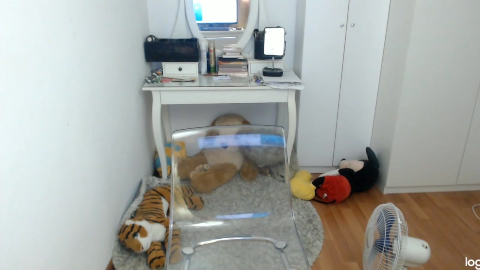 Gallery image thumbnail from AutumnJewel's myfreecams stream on, 10/15/2023, 09:28 image 8 of 20