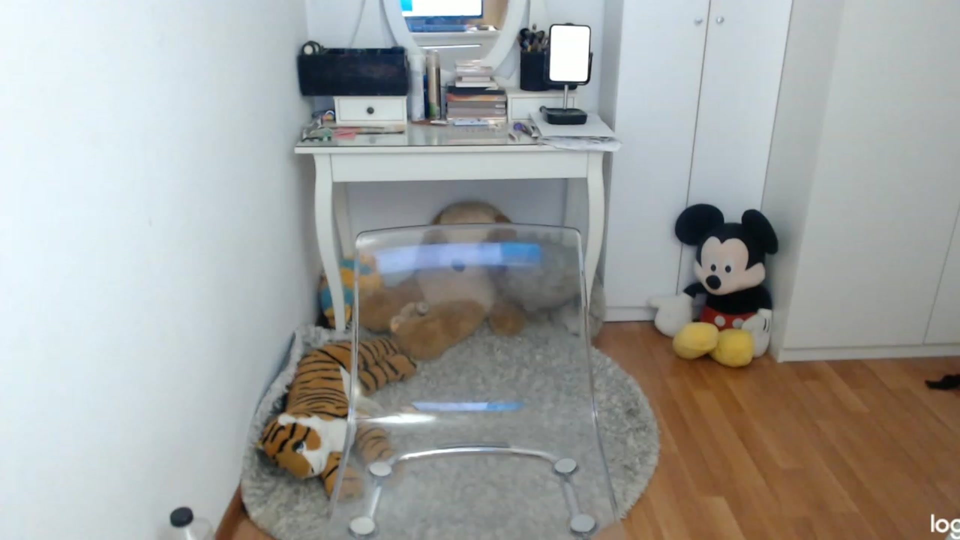 Gallery image thumbnail from AutumnJewel's myfreecams stream on, 10/17/2023, 09:13 image 11 of 20