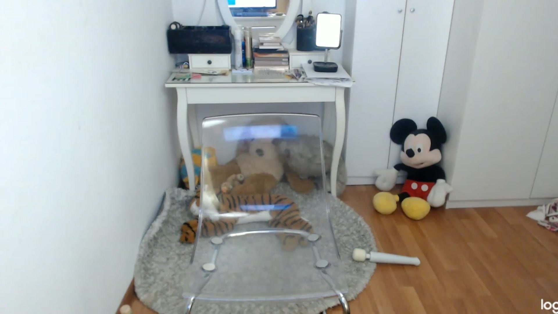 Gallery image thumbnail from AutumnJewel's myfreecams stream on, 10/18/2023, 08:52 image 16 of 20