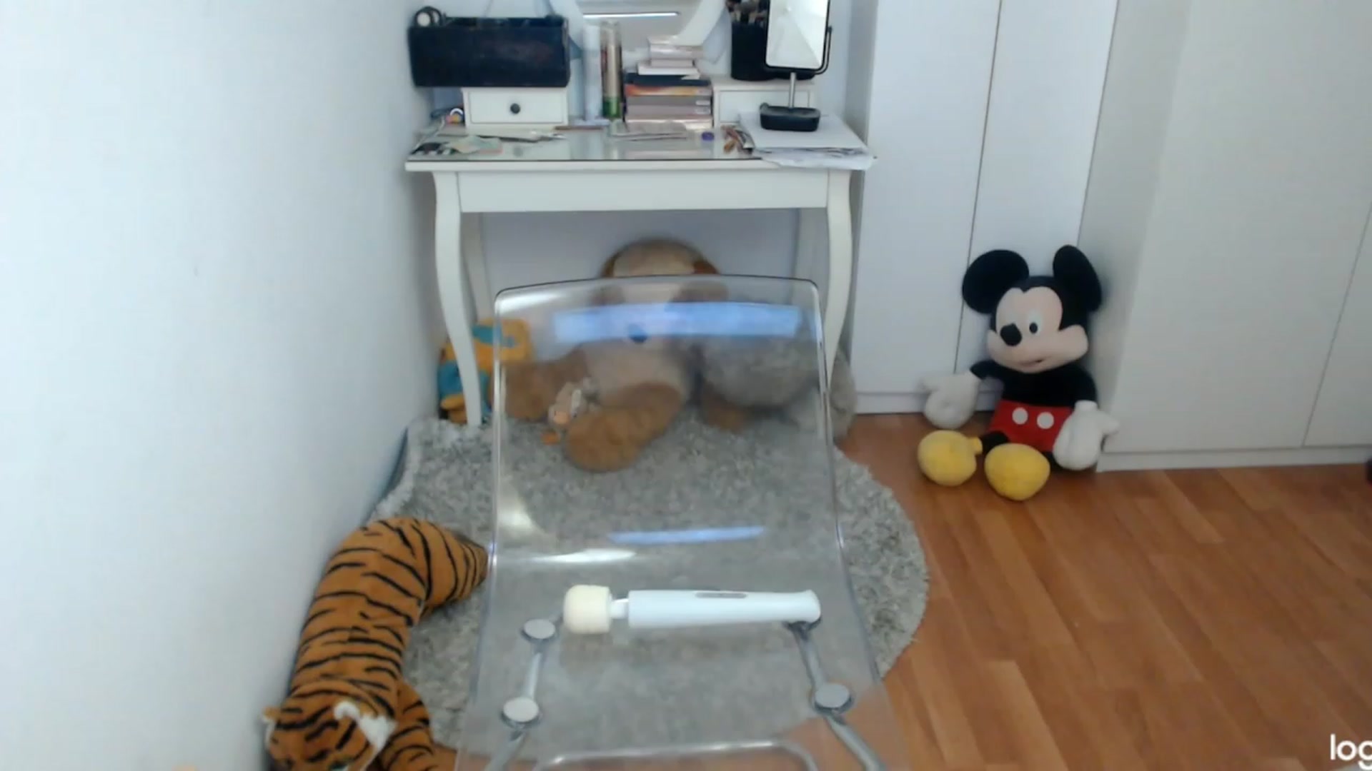 Gallery image thumbnail from AutumnJewel's myfreecams stream on, 10/21/2023, 08:22 image 16 of 20