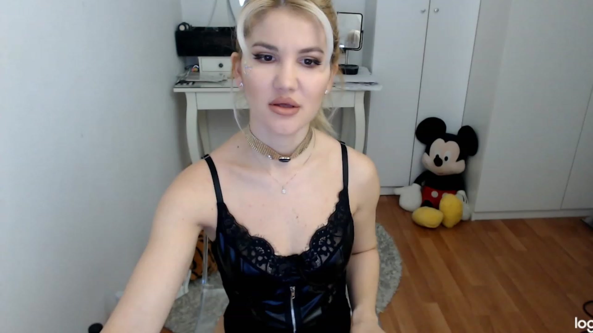 Gallery image thumbnail from AutumnJewel's myfreecams stream on, 10/24/2023, 06:42 image 12 of 20
