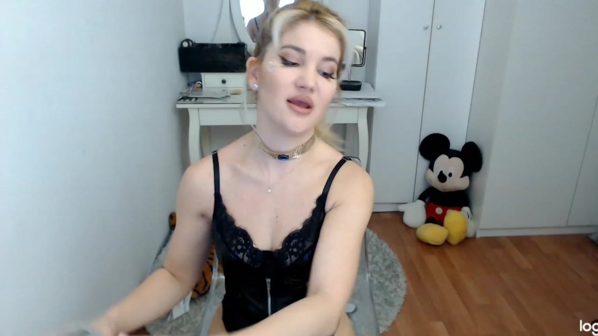 Gallery image thumbnail from AutumnJewel's myfreecams stream on, 10/24/2023, 06:42 image 18 of 20