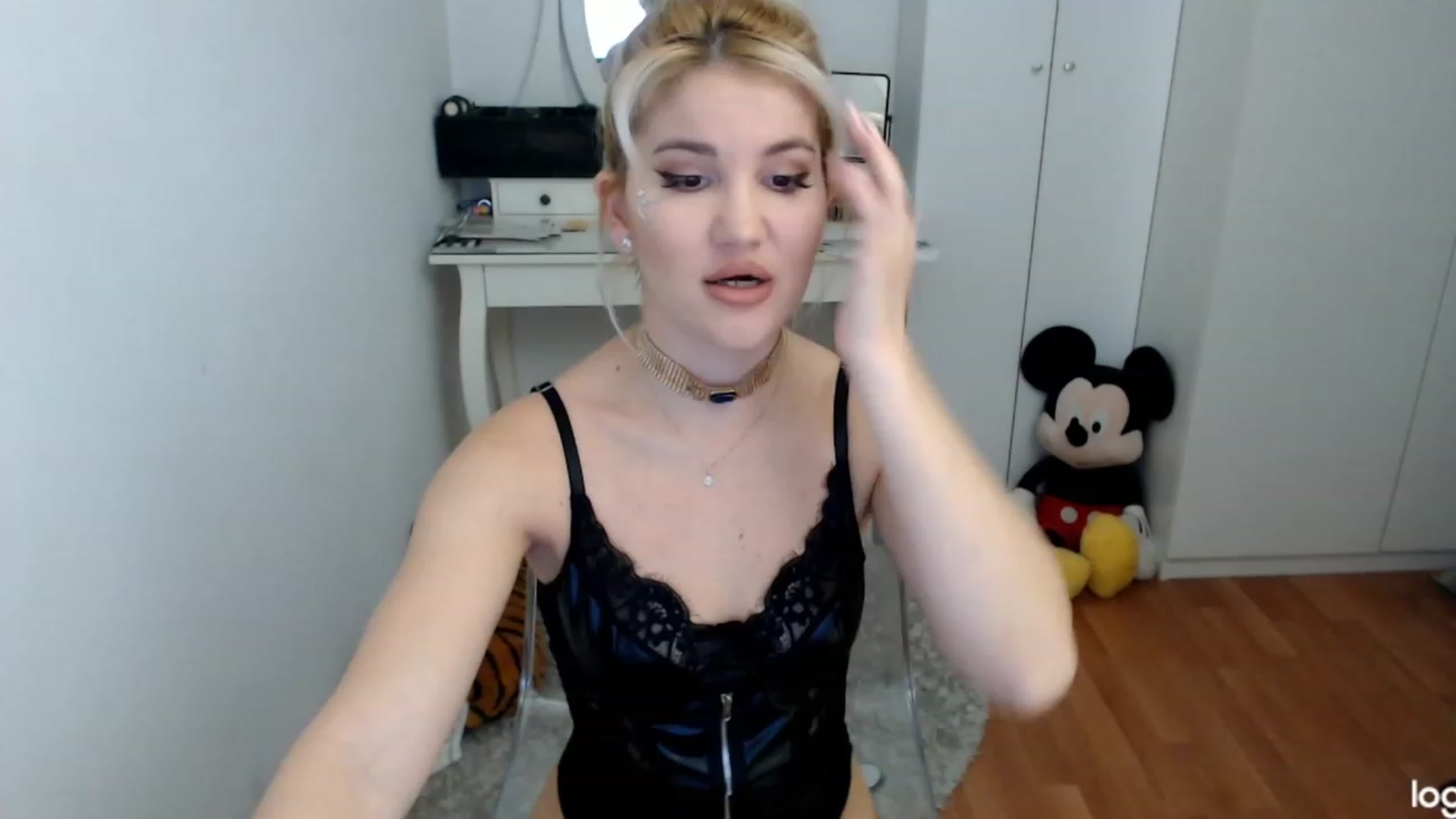 Gallery image thumbnail from AutumnJewel's myfreecams stream on, 10/24/2023, 06:42 image 13 of 20