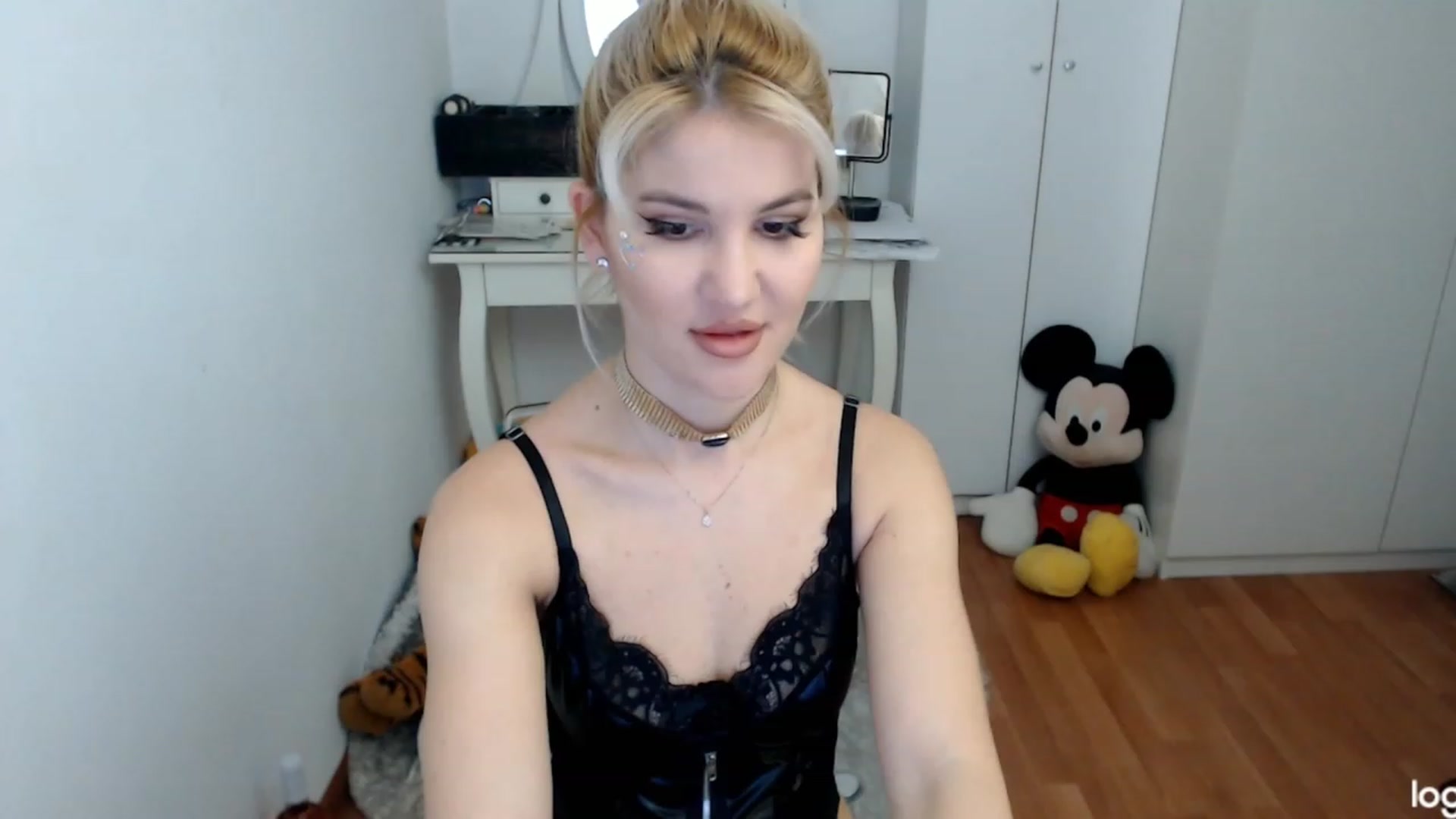 Gallery image thumbnail from AutumnJewel's myfreecams stream on, 10/24/2023, 06:42 image 16 of 20