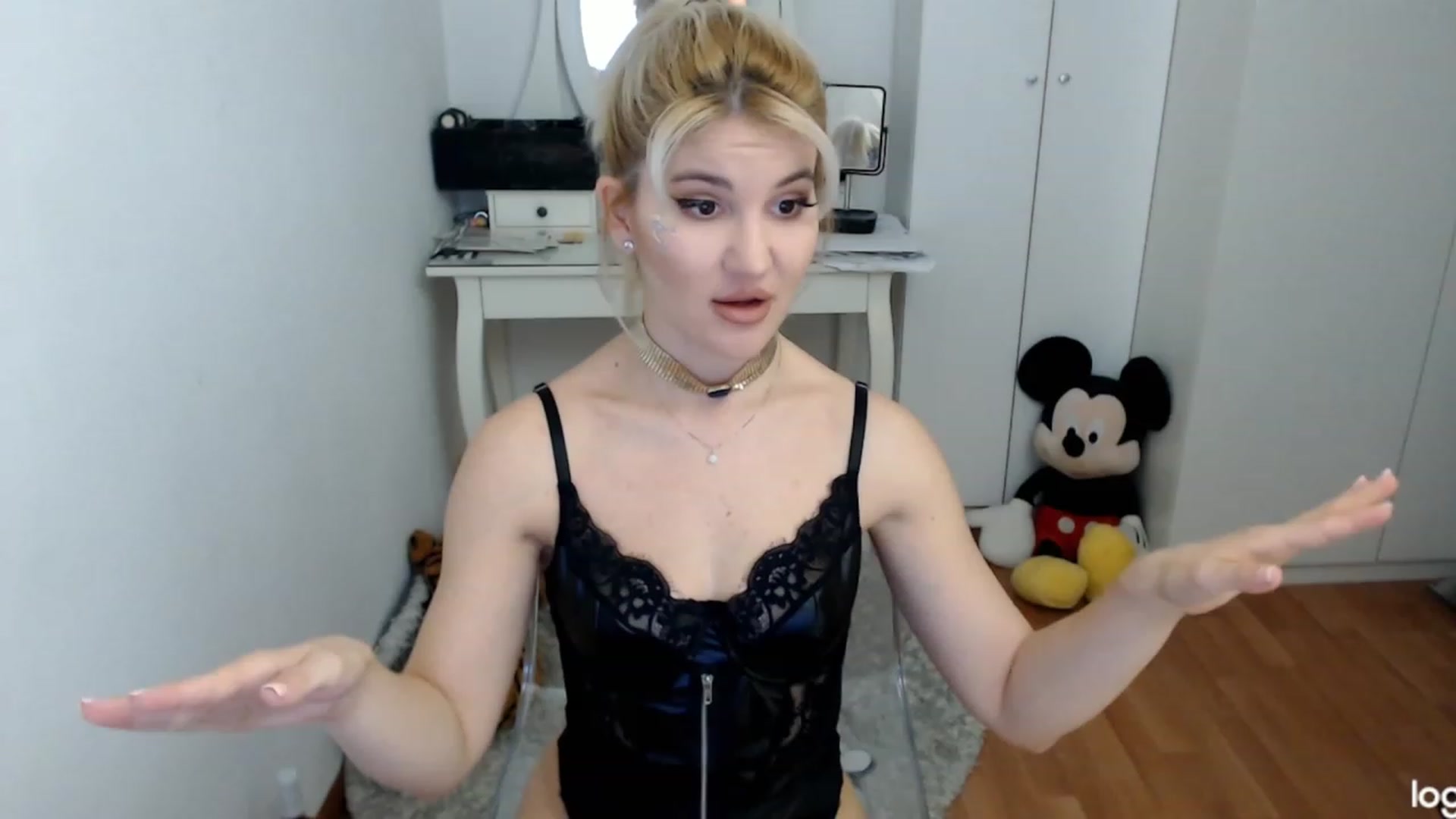 Gallery image thumbnail from AutumnJewel's myfreecams stream on, 10/24/2023, 07:52 image 10 of 20