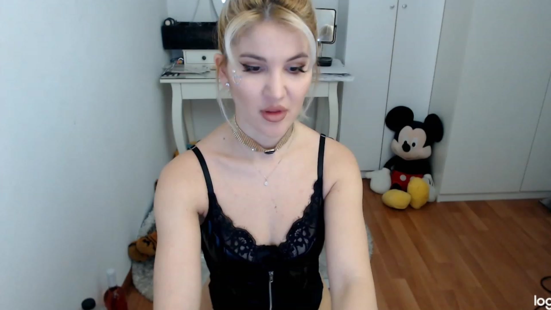 Gallery image thumbnail from AutumnJewel's myfreecams stream on, 10/24/2023, 07:52 image 7 of 20