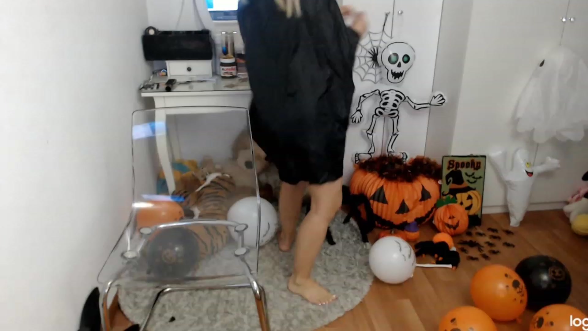Gallery image thumbnail from AutumnJewel's myfreecams stream on, 10/29/2023, 08:02 image 4 of 20
