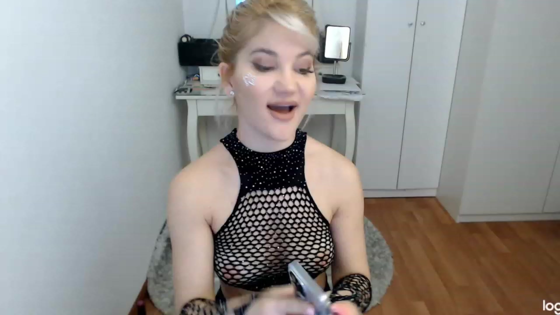 Gallery image thumbnail from AutumnJewel's myfreecams stream on, 10/31/2023, 09:18 image 3 of 20