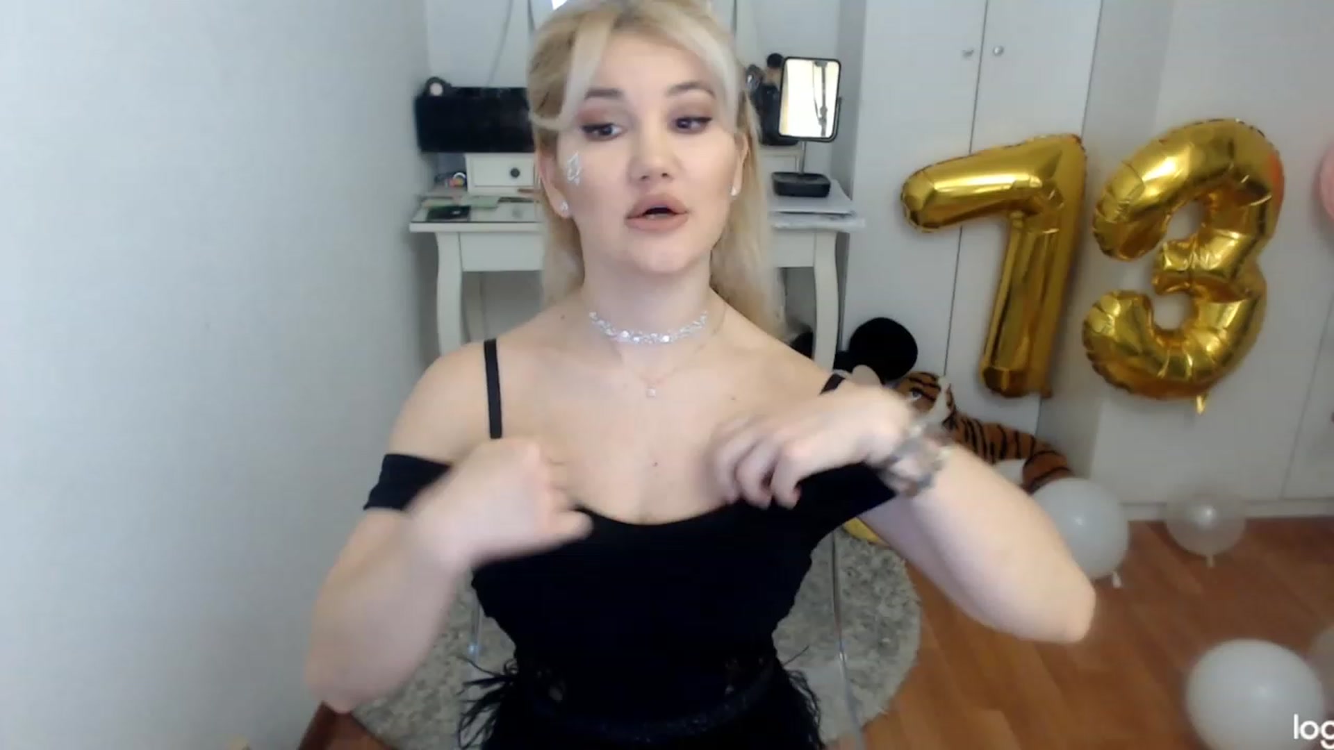 Gallery image thumbnail from AutumnJewel's myfreecams stream on, 11/11/2023, 08:45 image 1 of 20