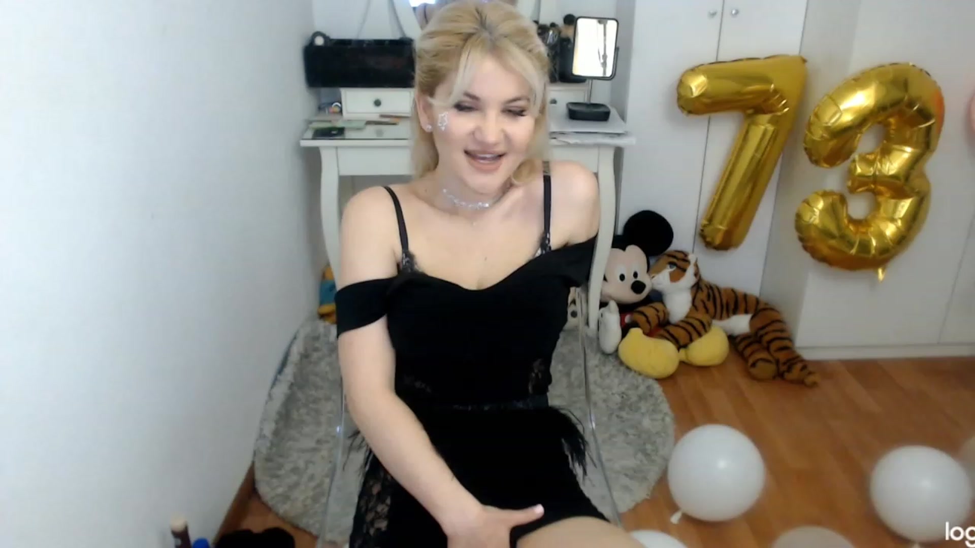 Gallery image thumbnail from AutumnJewel's myfreecams stream on, 11/11/2023, 08:45 image 8 of 20