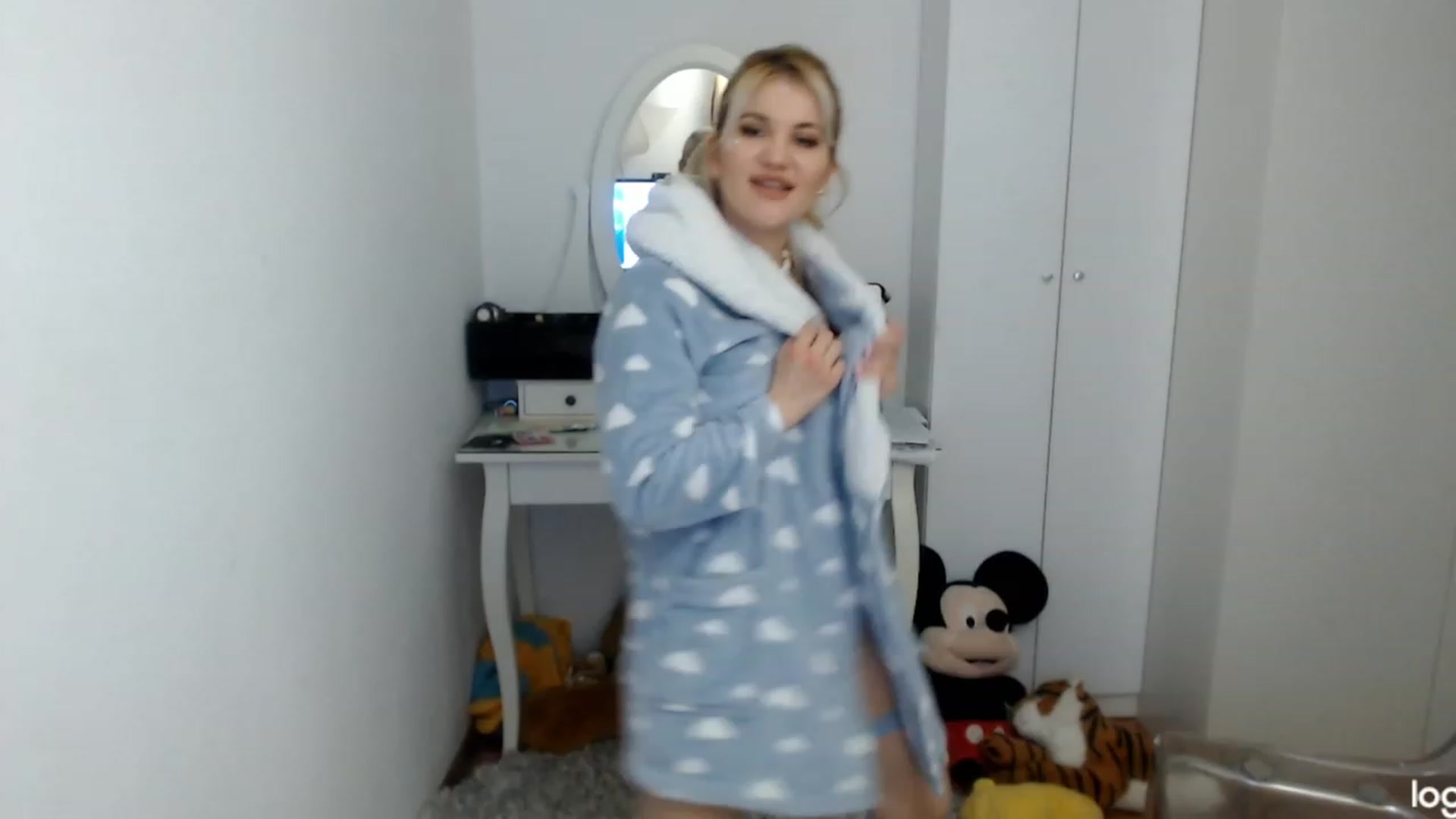 Gallery image thumbnail from AutumnJewel's myfreecams stream on, 11/18/2023, 10:46 image 18 of 20
