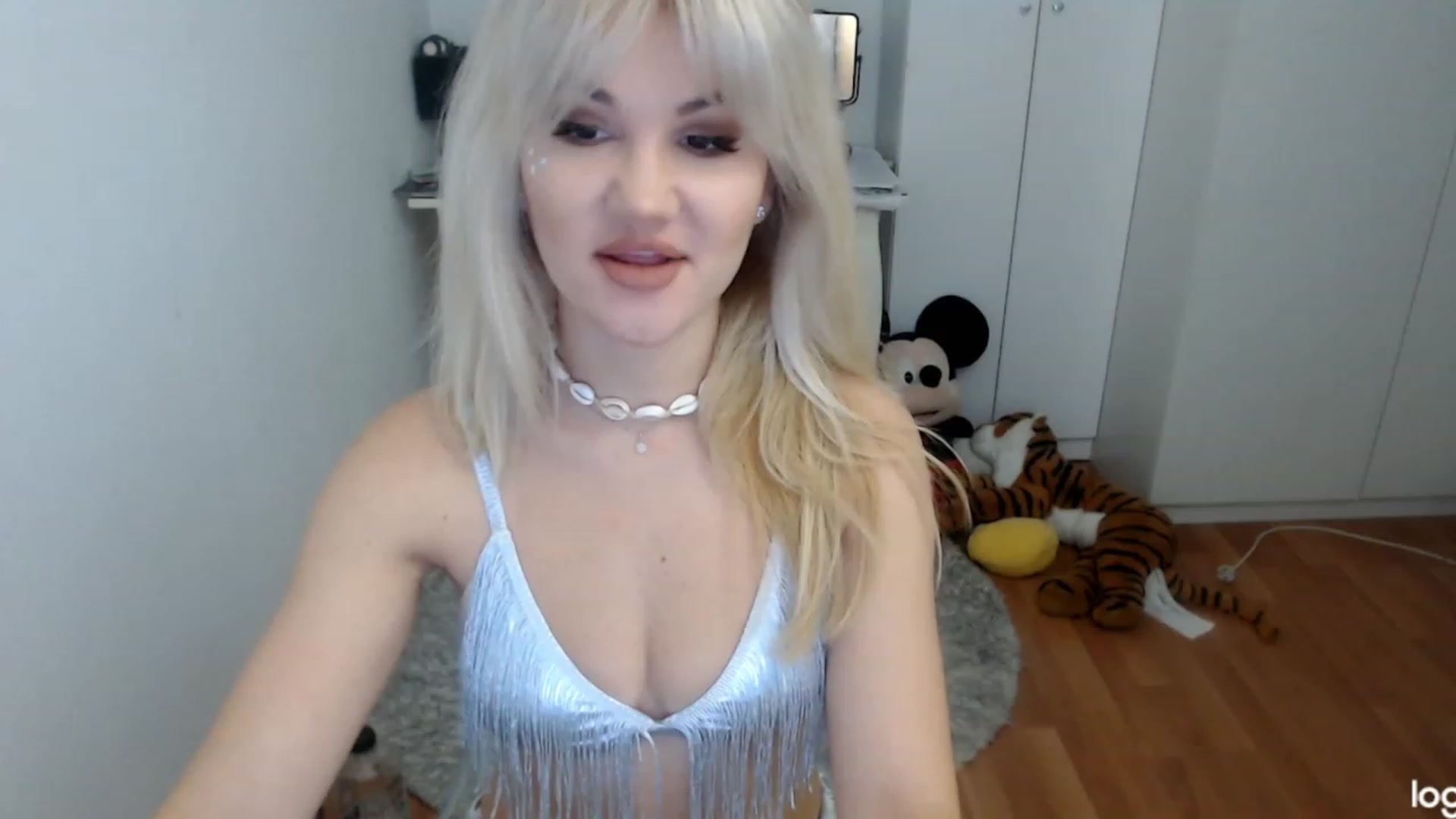 Gallery image thumbnail from AutumnJewel's myfreecams stream on, 11/19/2023, 08:57 image 1 of 20