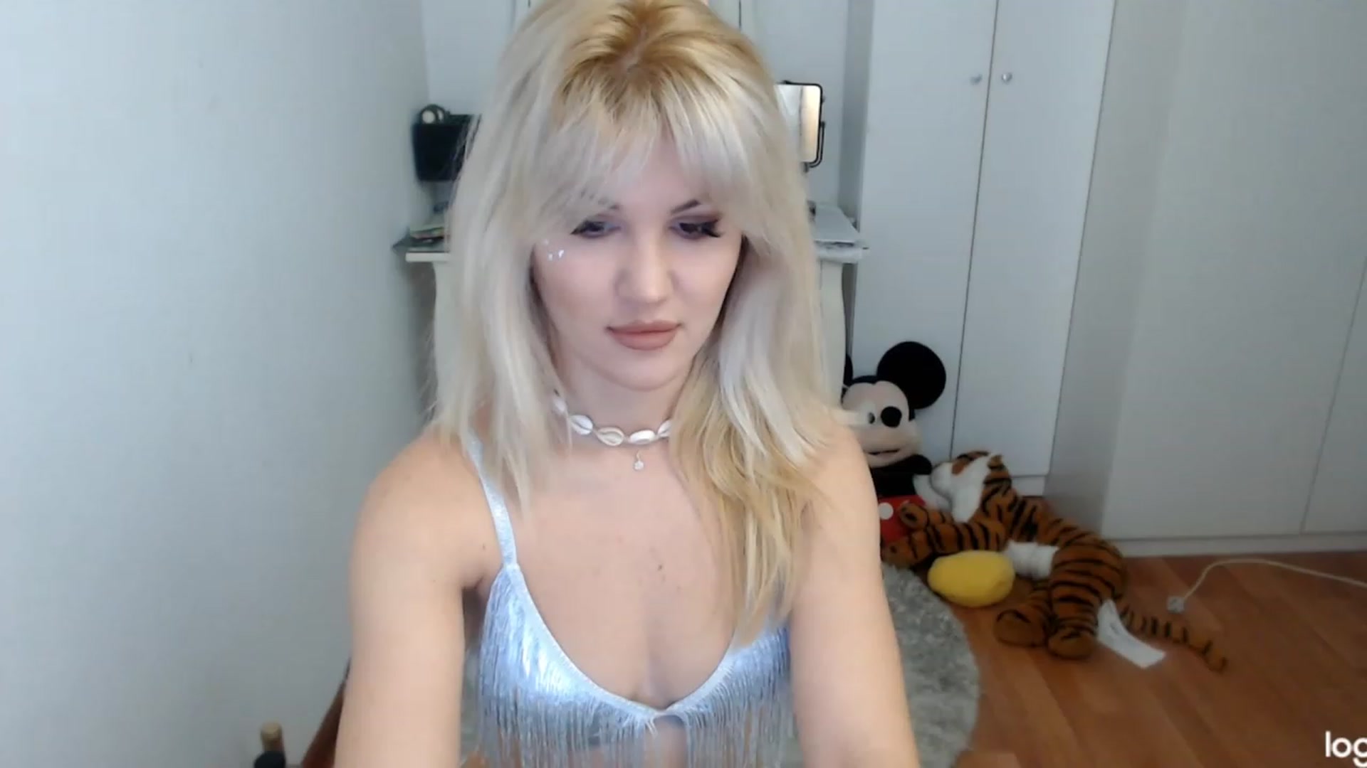 Gallery image thumbnail from AutumnJewel's myfreecams stream on, 11/19/2023, 08:57 image 2 of 20