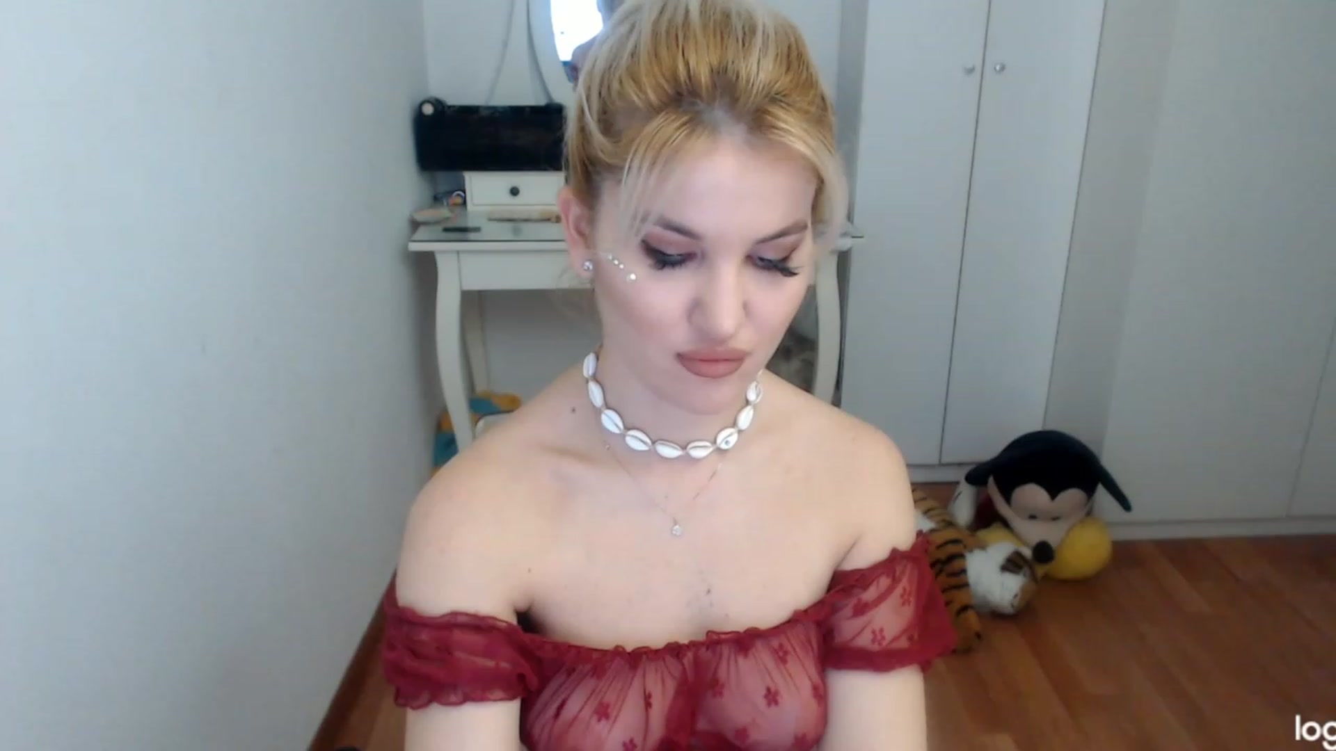 Gallery image thumbnail from AutumnJewel's myfreecams stream on, 11/28/2023, 08:47 image 4 of 20
