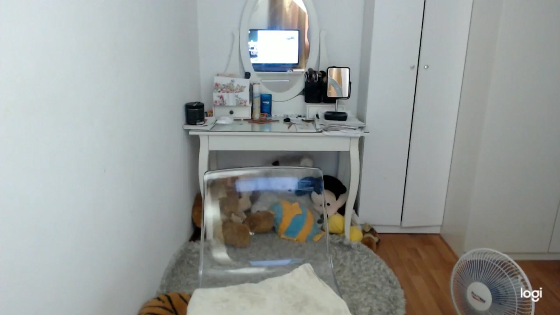Gallery image thumbnail from AutumnJewel's myfreecams stream on, 09/04/2024, 10:35 image 3 of 20