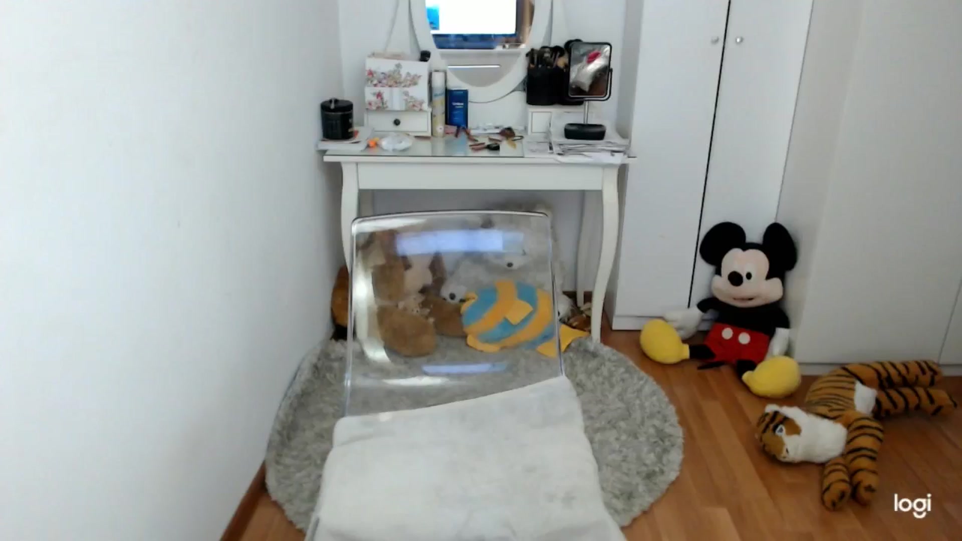 Gallery image thumbnail from AutumnJewel's myfreecams stream on, 09/17/2024, 05:50 image 8 of 20