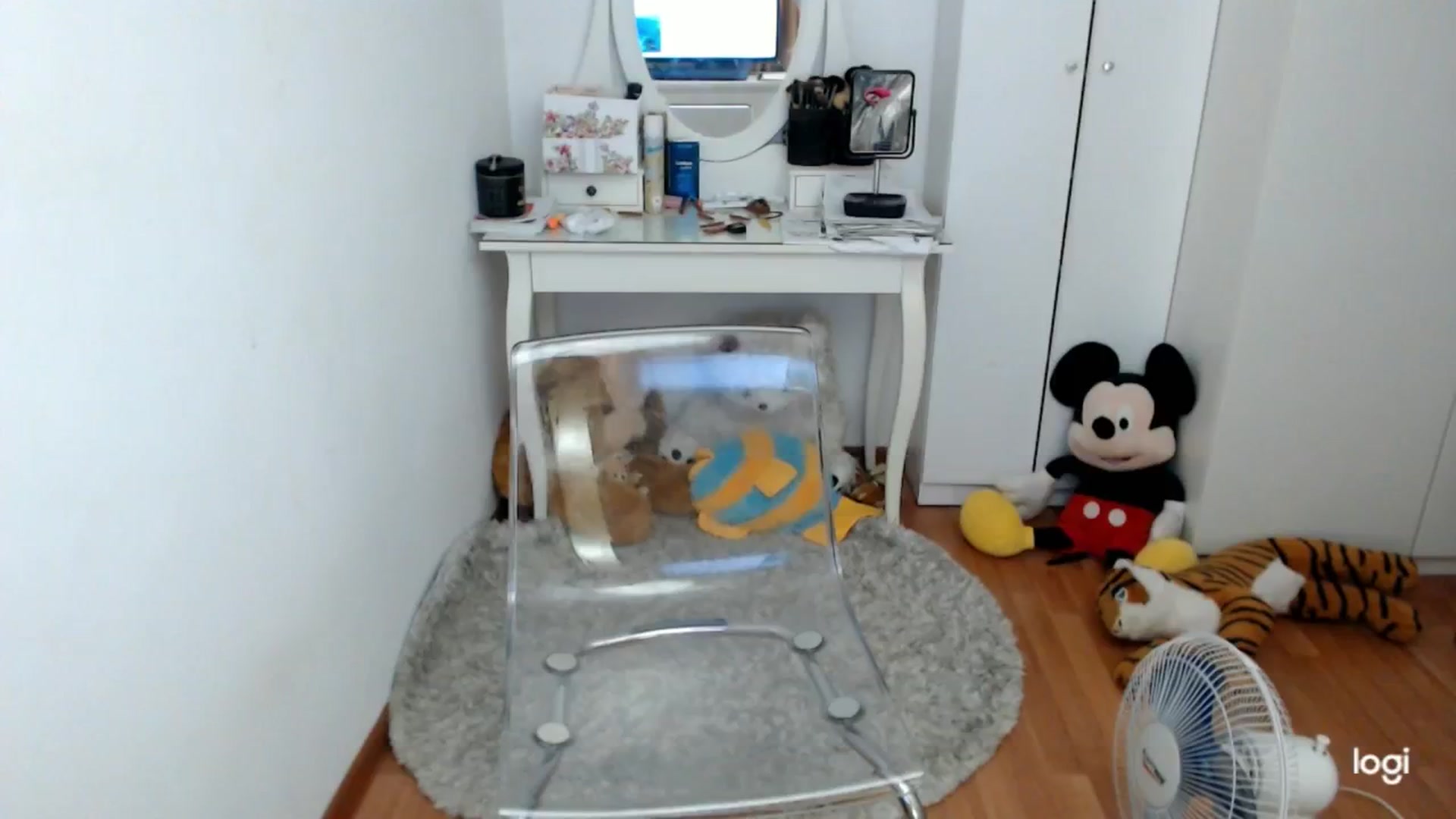 Gallery image thumbnail from AutumnJewel's myfreecams stream on, 09/17/2024, 07:02 image 8 of 20