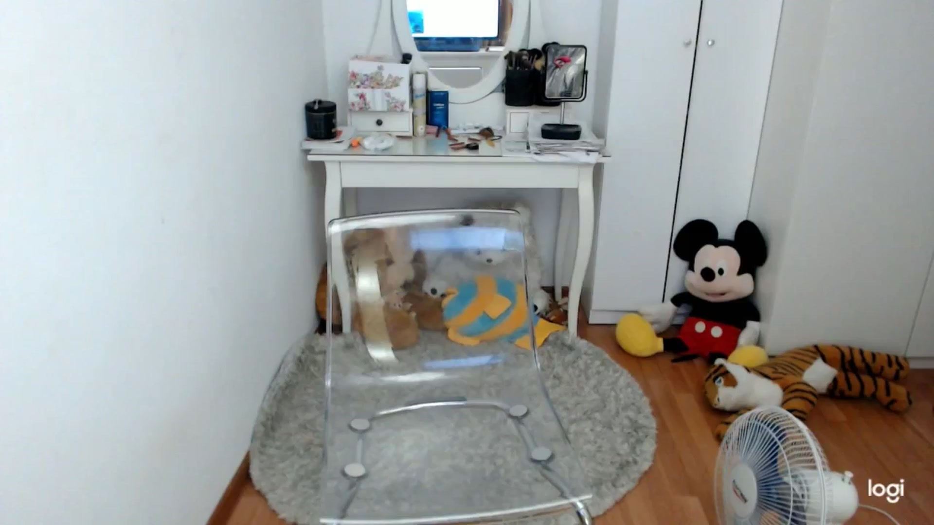 Gallery image thumbnail from AutumnJewel's myfreecams stream on, 09/17/2024, 07:02 image 9 of 20
