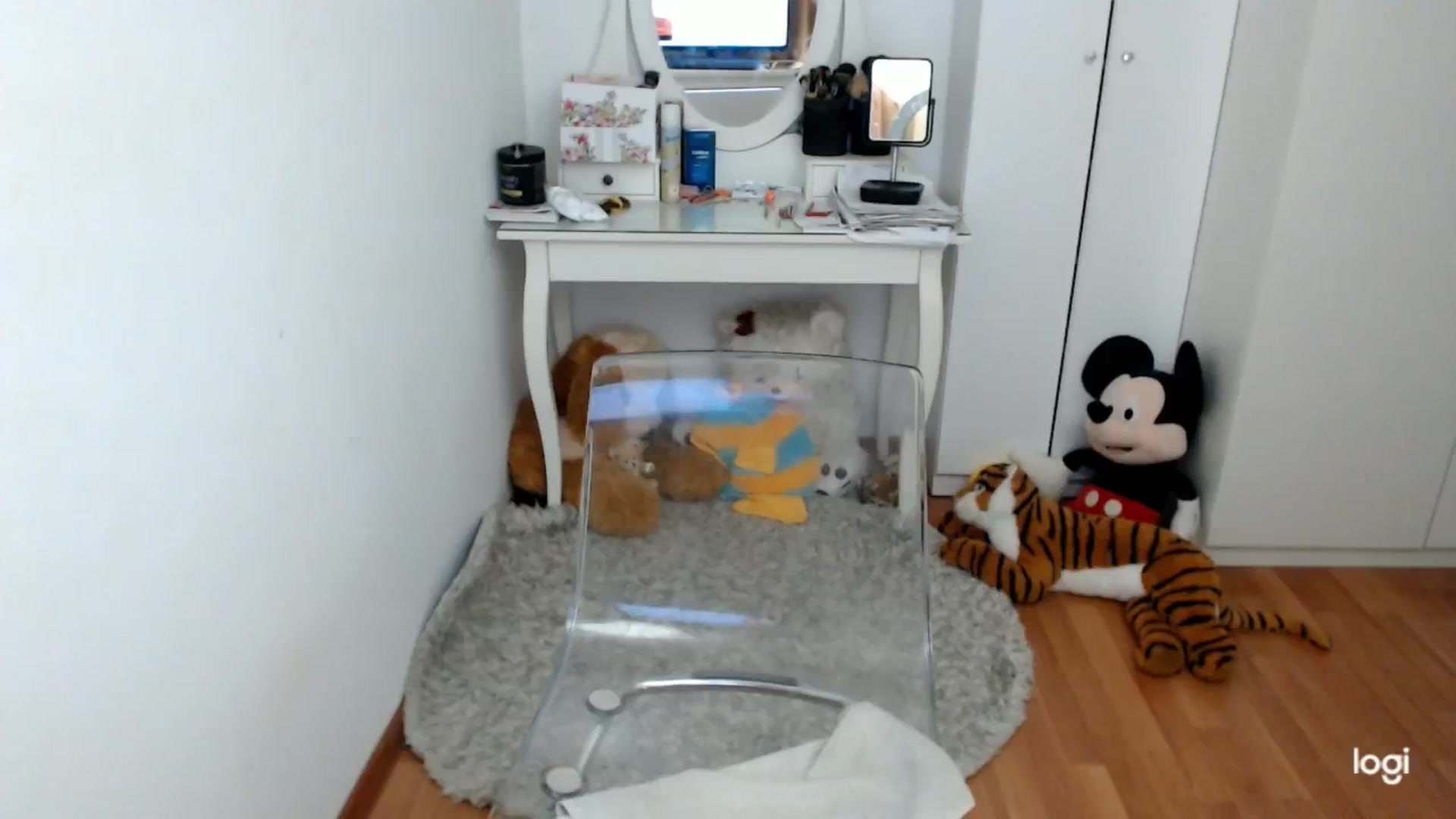 Gallery image thumbnail from AutumnJewel's myfreecams stream on, 09/19/2024, 09:06 image 3 of 20