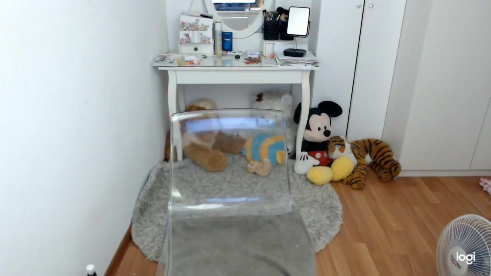 Gallery image thumbnail from AutumnJewel's myfreecams stream on, 10/05/2024, 09:32 image 7 of 20