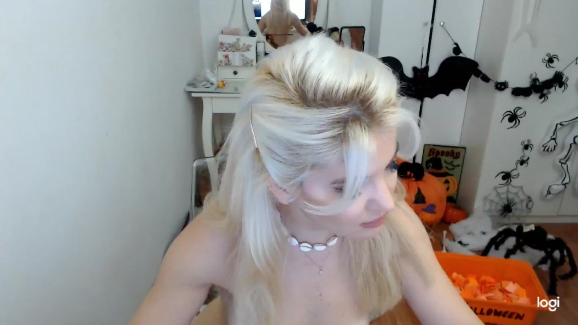 Gallery image thumbnail from AutumnJewel's myfreecams stream on, 10/30/2024, 10:03 image 15 of 20