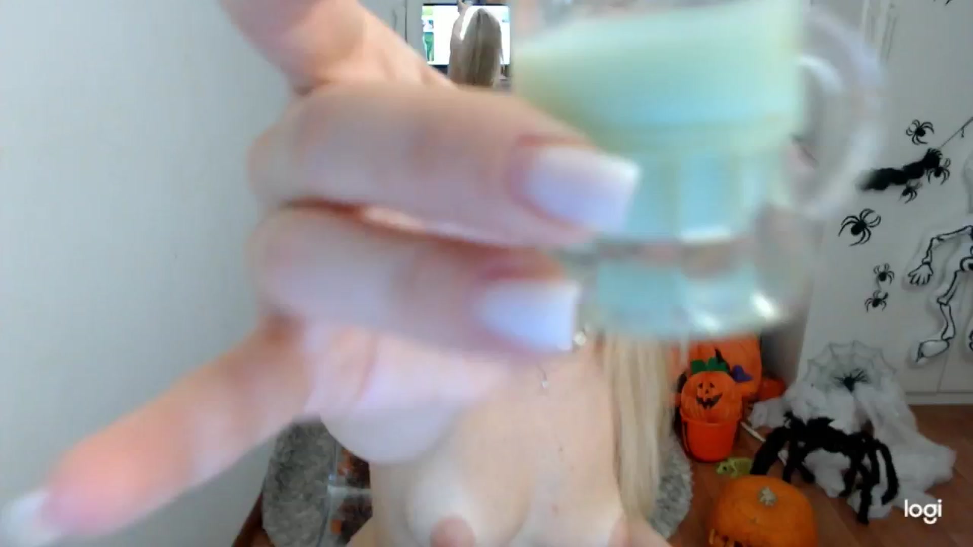 Gallery image thumbnail from AutumnJewel's myfreecams stream on, 11/03/2024, 07:41 image 15 of 20