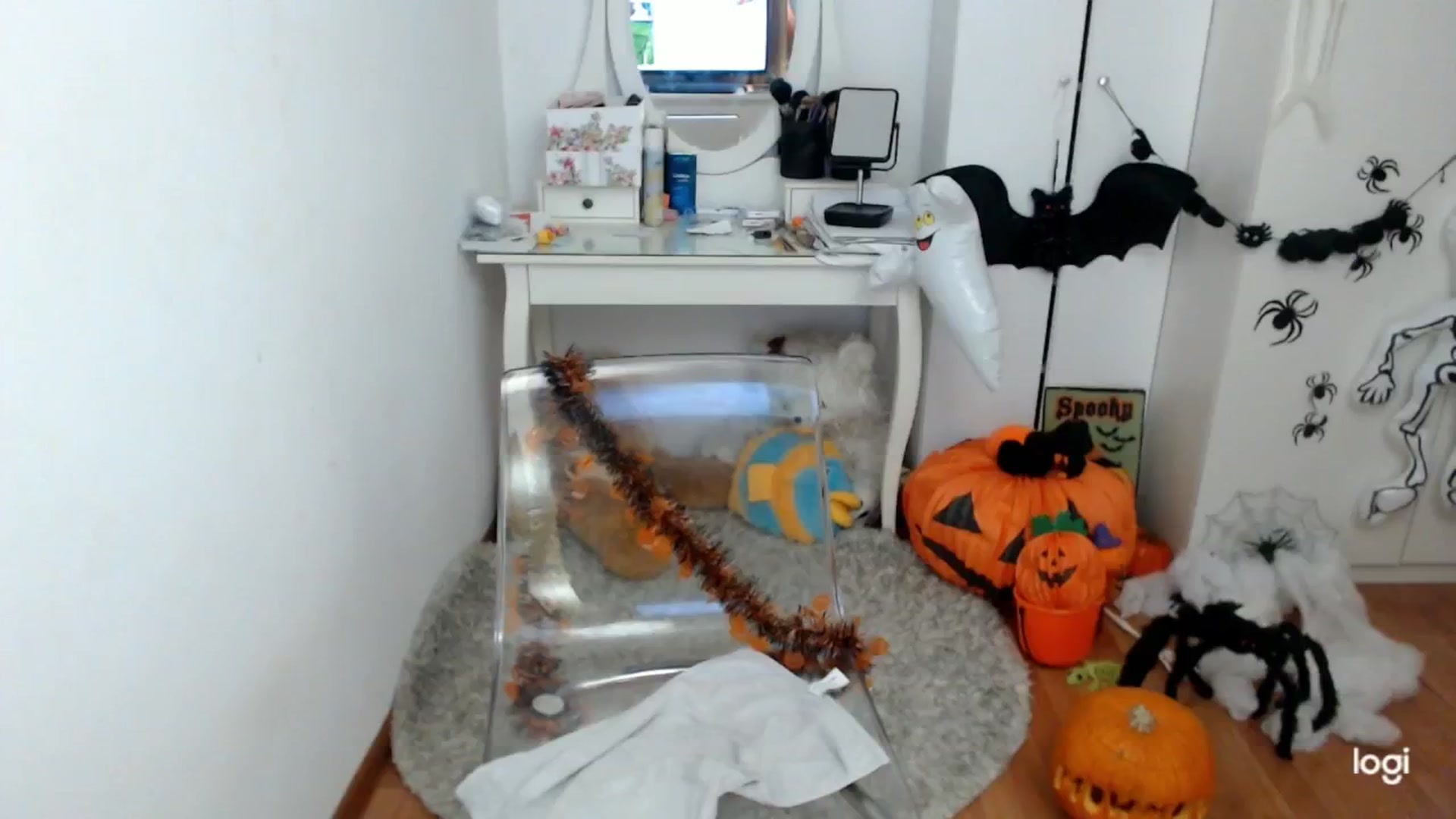 Gallery image thumbnail from AutumnJewel's myfreecams stream on, 11/03/2024, 09:26 image 9 of 20