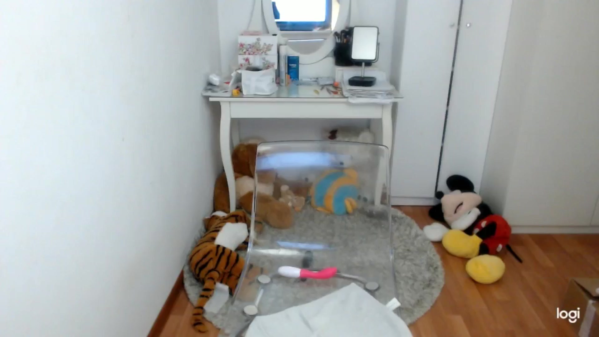 Gallery image thumbnail from AutumnJewel's myfreecams stream on, 11/16/2024, 09:52 image 11 of 20