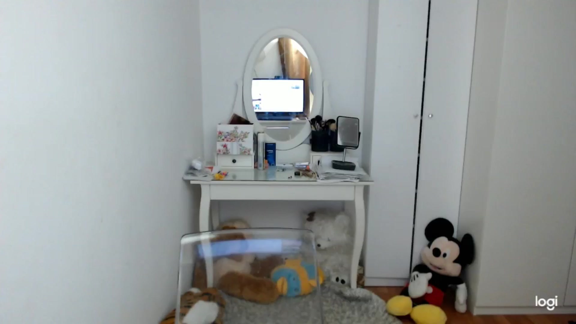 Gallery image thumbnail from AutumnJewel's myfreecams stream on, 11/22/2024, 09:20 image 1 of 20