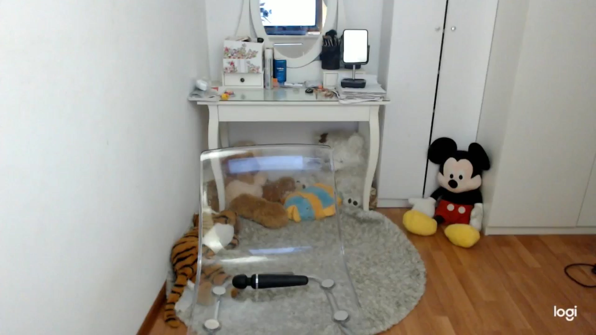 Gallery image thumbnail from AutumnJewel's myfreecams stream on, 11/27/2024, 08:43 image 15 of 20