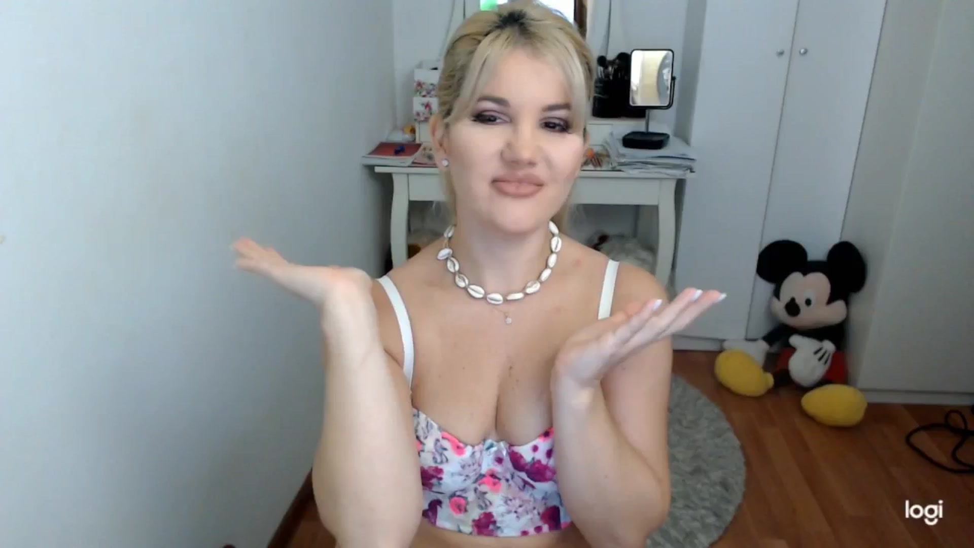 Gallery image thumbnail from AutumnJewel's myfreecams stream on, 10/02/2025, 08:35 image 3 of 20