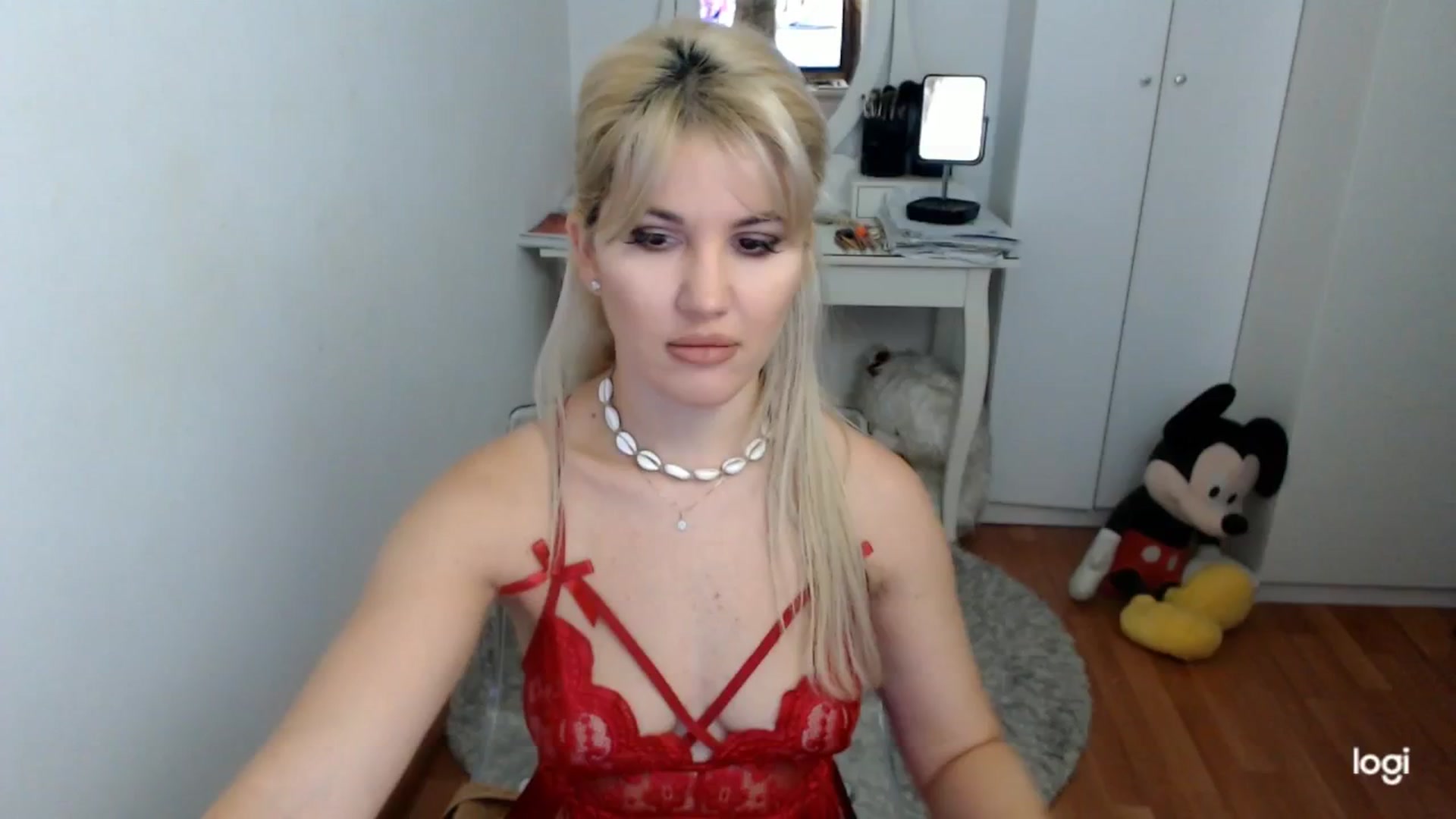 Gallery image thumbnail from AutumnJewel's myfreecams stream on, 10/04/2025, 06:34 image 1 of 20