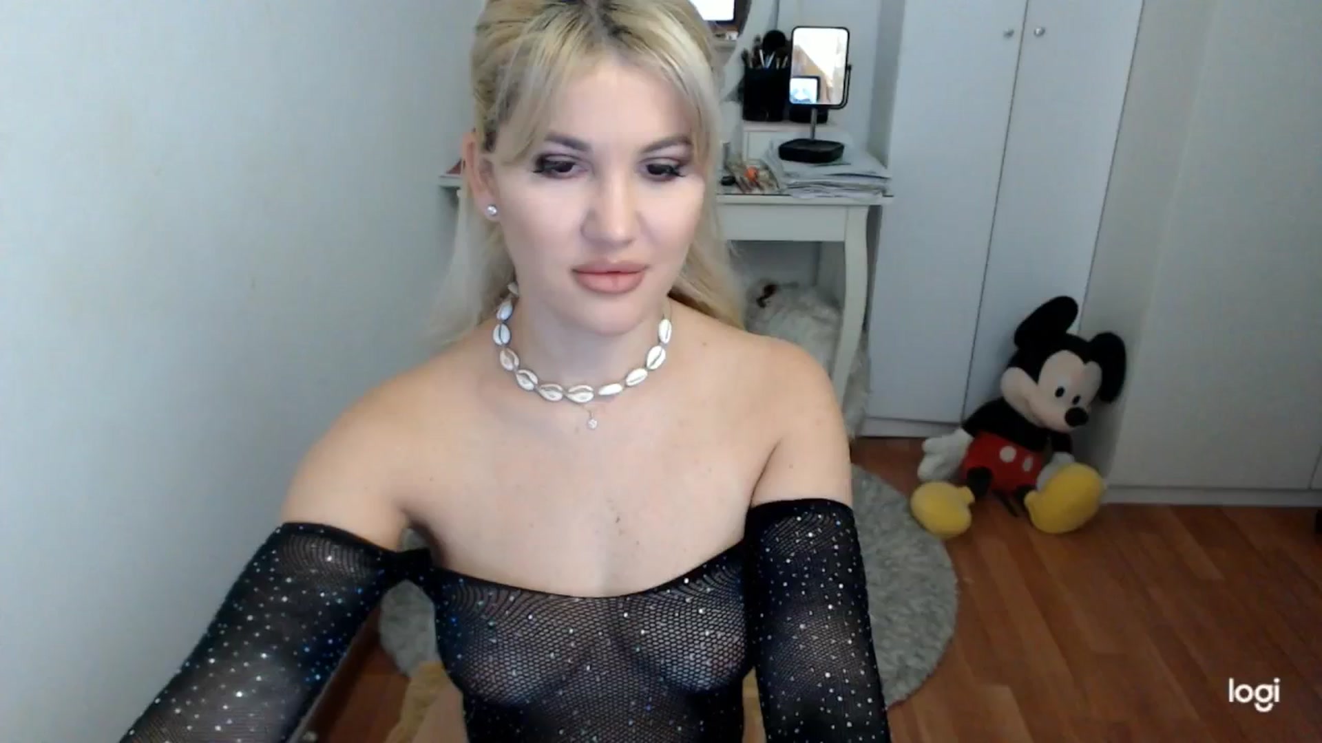 Gallery image thumbnail from AutumnJewel's myfreecams stream on, 10/05/2025, 08:36 image 3 of 20