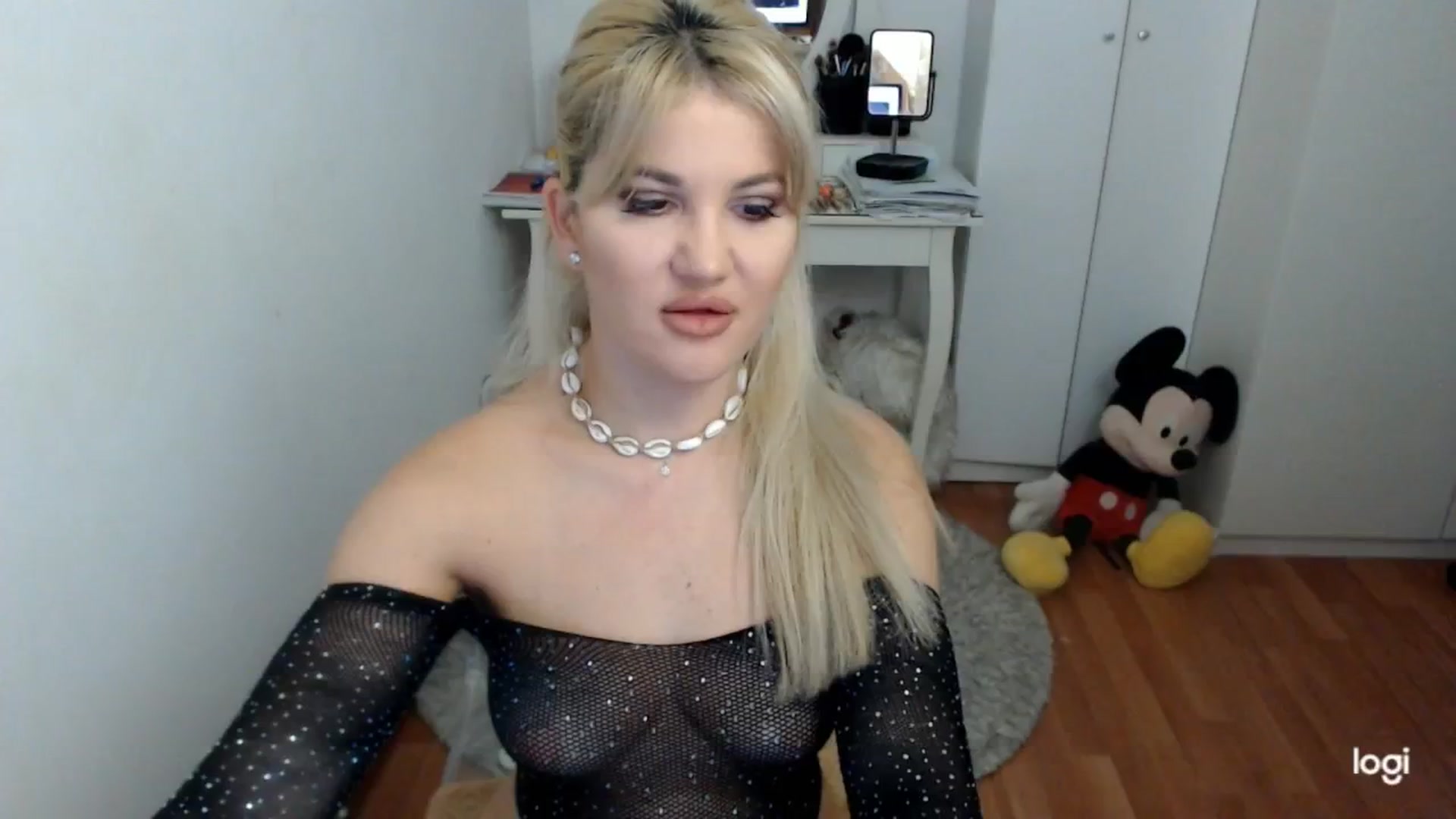 Gallery image thumbnail from AutumnJewel's myfreecams stream on, 10/05/2025, 08:36 image 4 of 20