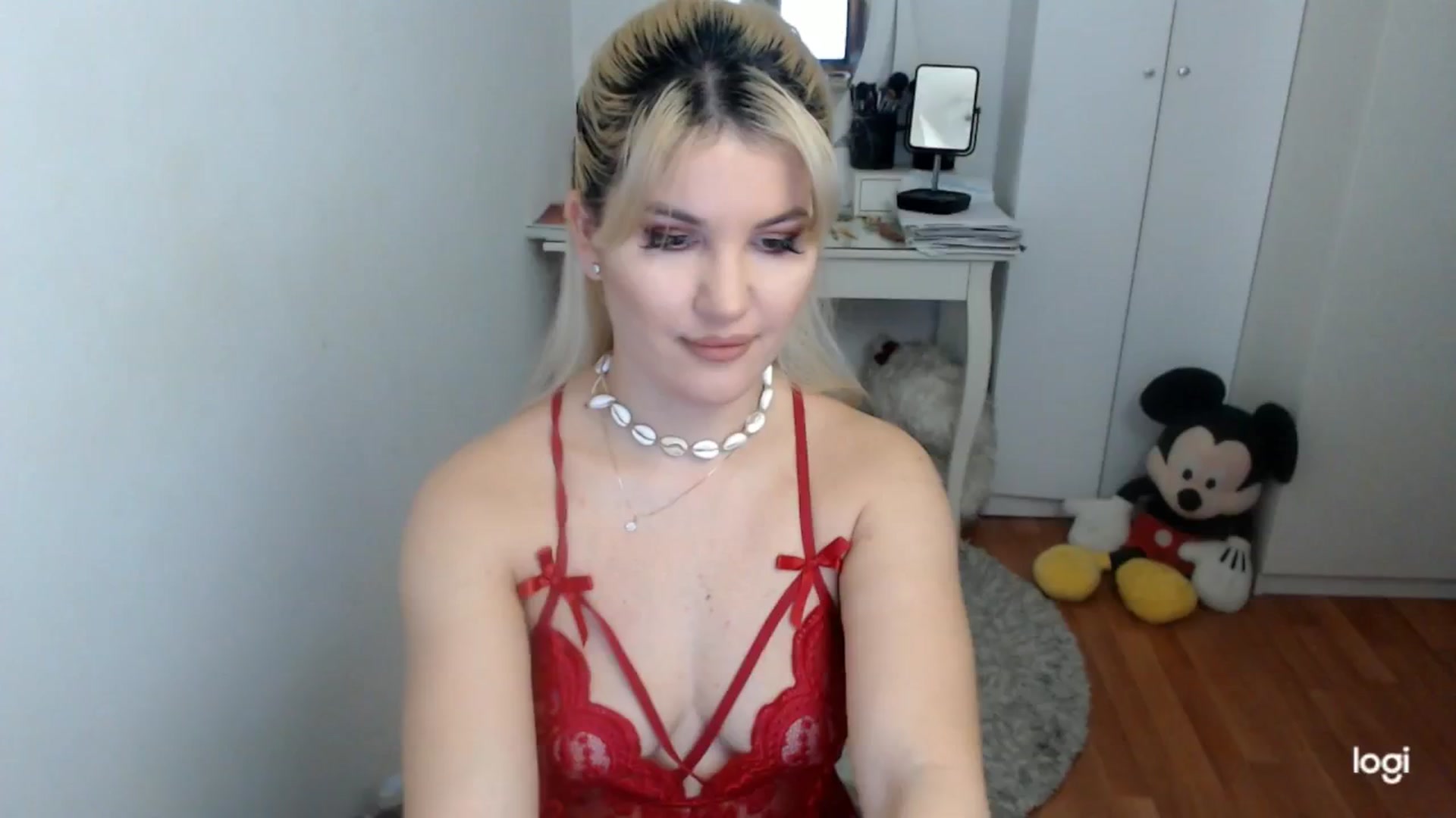 Gallery image thumbnail from AutumnJewel's myfreecams stream on, 11/05/2025, 09:28 image 2 of 20