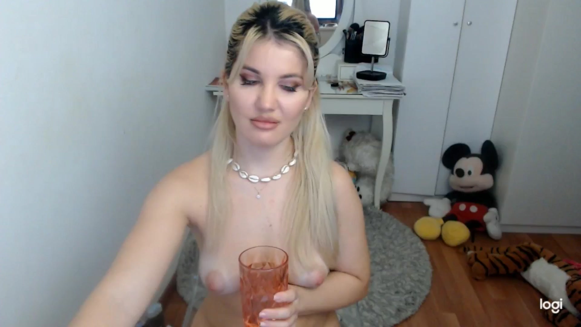 Gallery image thumbnail from AutumnJewel's myfreecams stream on, 11/06/2025, 09:46 image 18 of 20