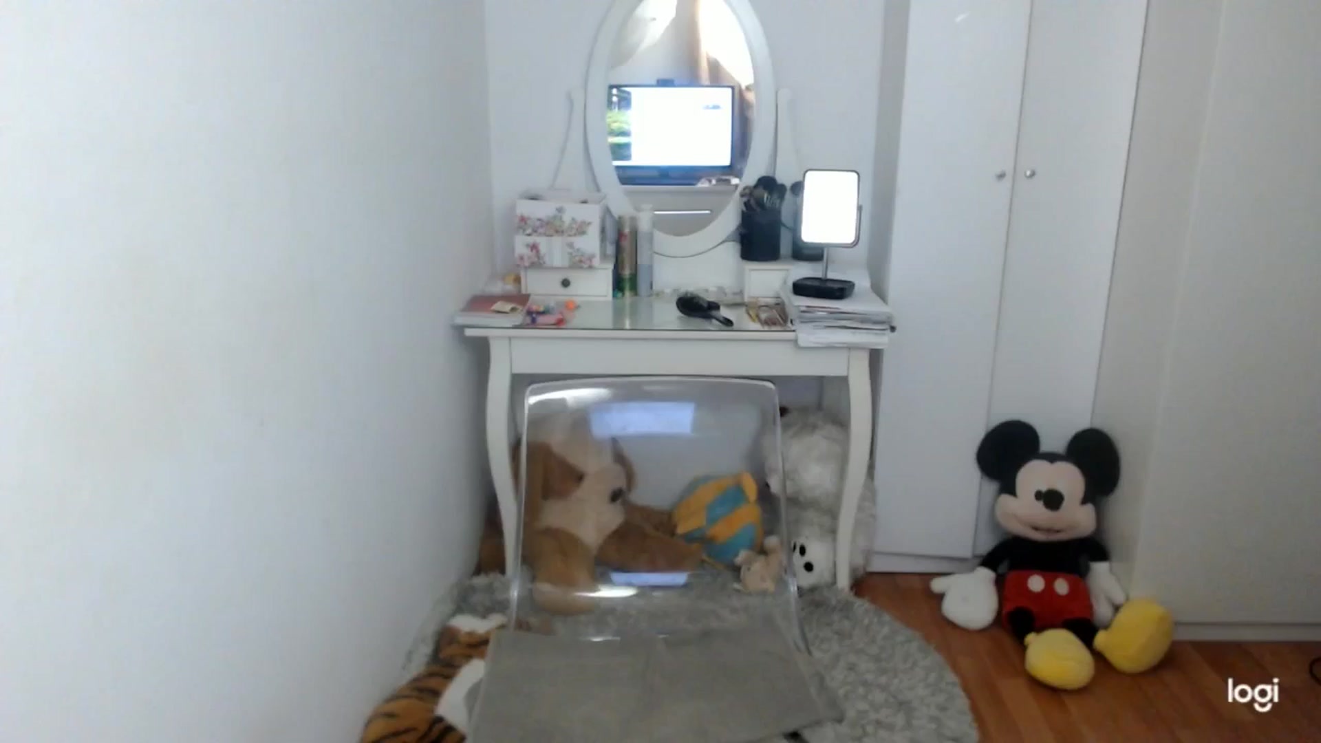 Gallery image thumbnail from AutumnJewel's myfreecams stream on, 11/19/2025, 07:16 image 13 of 20