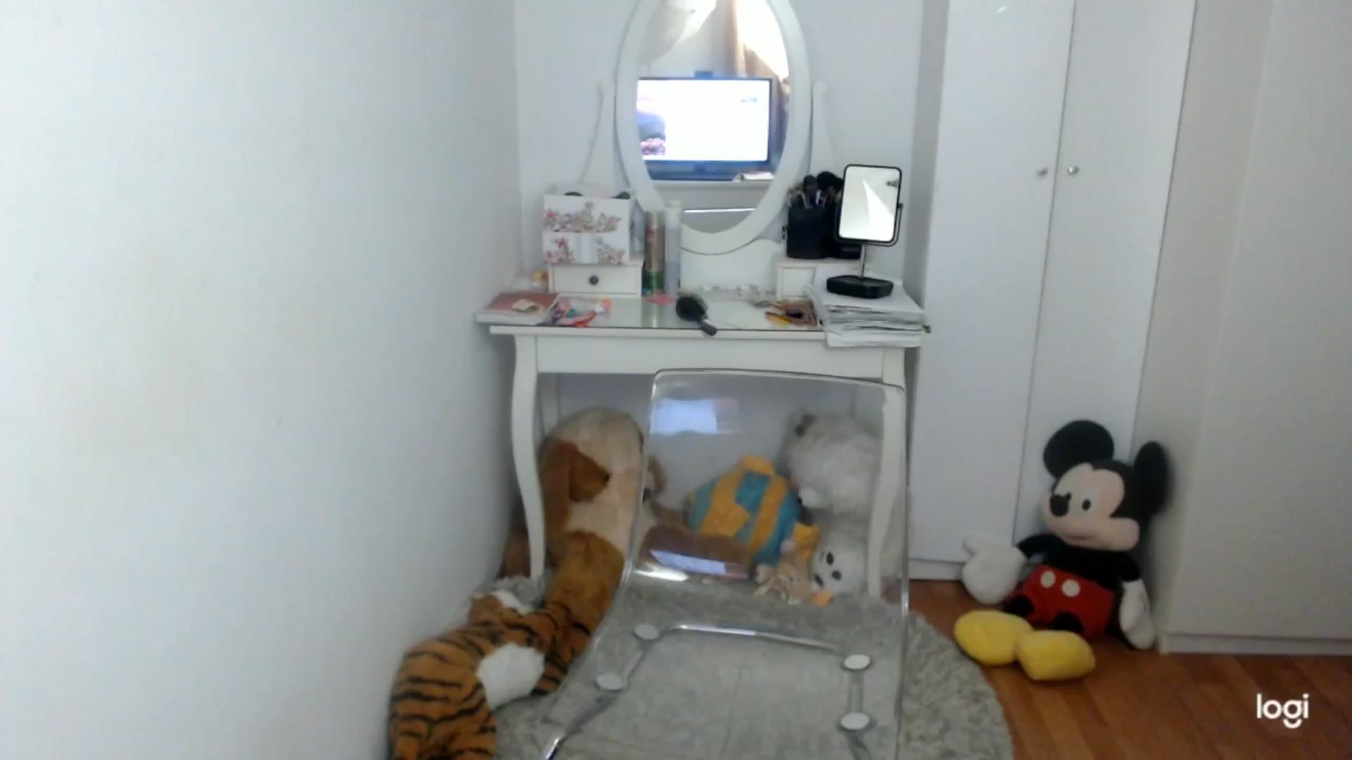Gallery image thumbnail from AutumnJewel's myfreecams stream on, 11/22/2025, 10:09 image 4 of 20