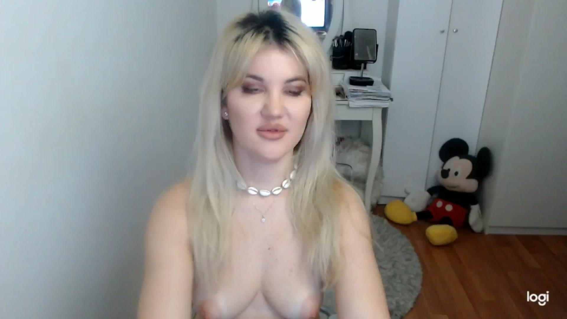 Gallery image thumbnail from AutumnJewel's myfreecams stream on, 11/23/2025, 10:03 image 3 of 20