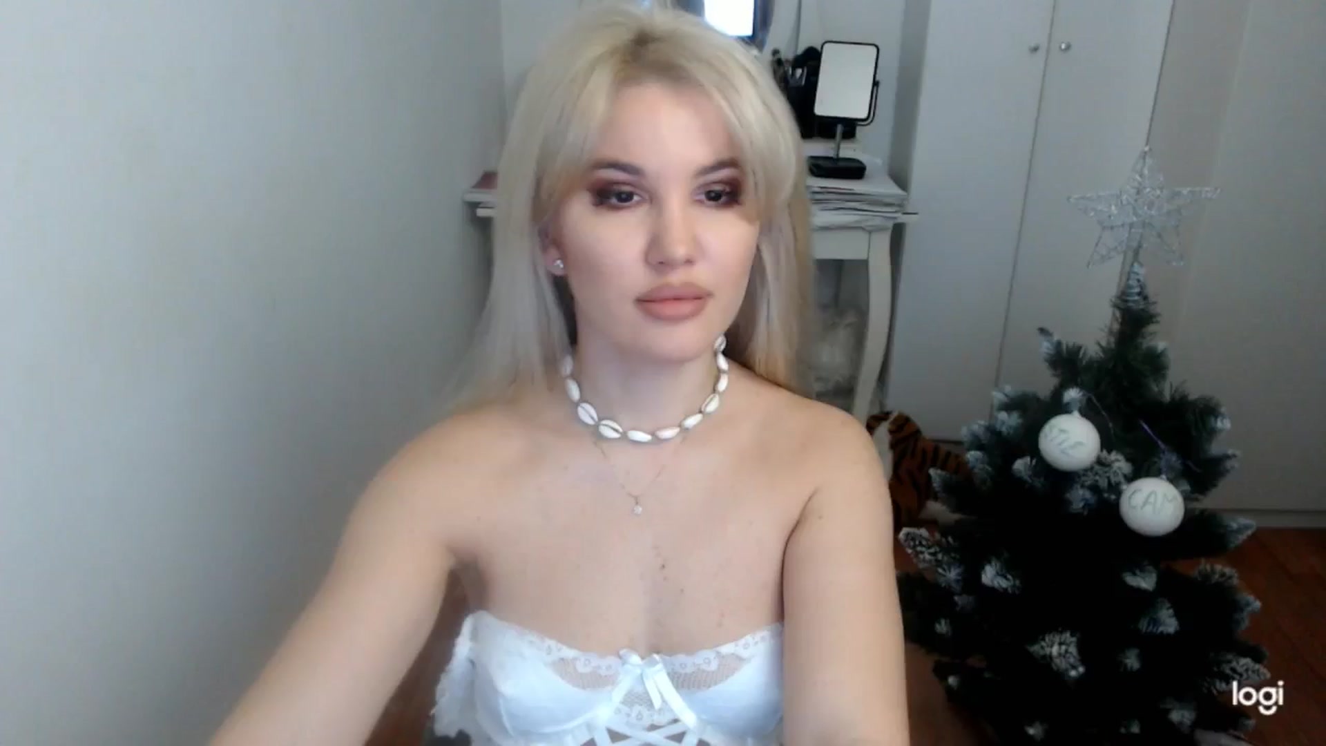 Gallery image thumbnail from AutumnJewel's myfreecams stream on, 12/08/2025, 07:44 image 19 of 20